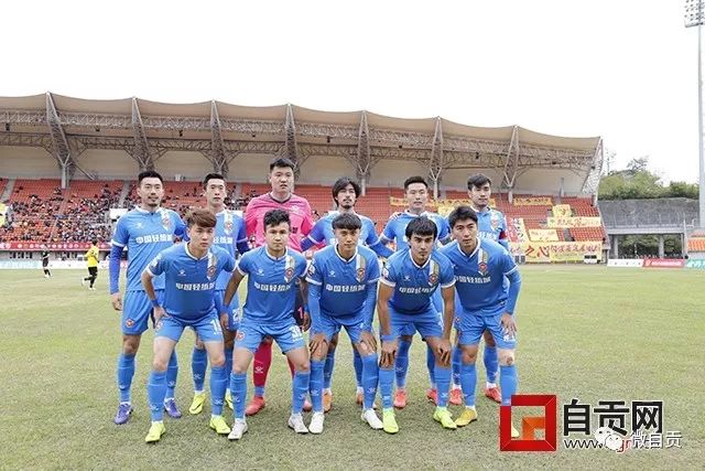 科贝主持人：我们没有哈兰德、凯恩、梅西、姆巴佩，但有一支团队